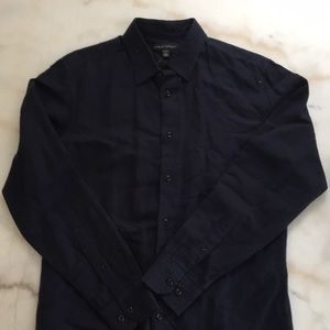 Banana Republic •navy linen button up•